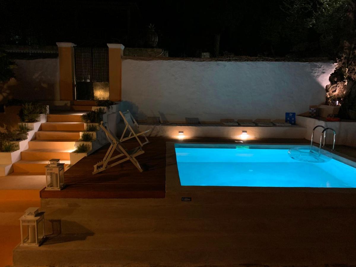 Theano Cottage Gaios Bagian luar foto